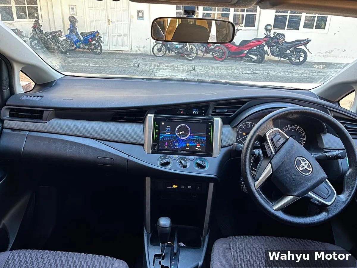 Innova Reborn Diesel 2022 Matic - foto 2