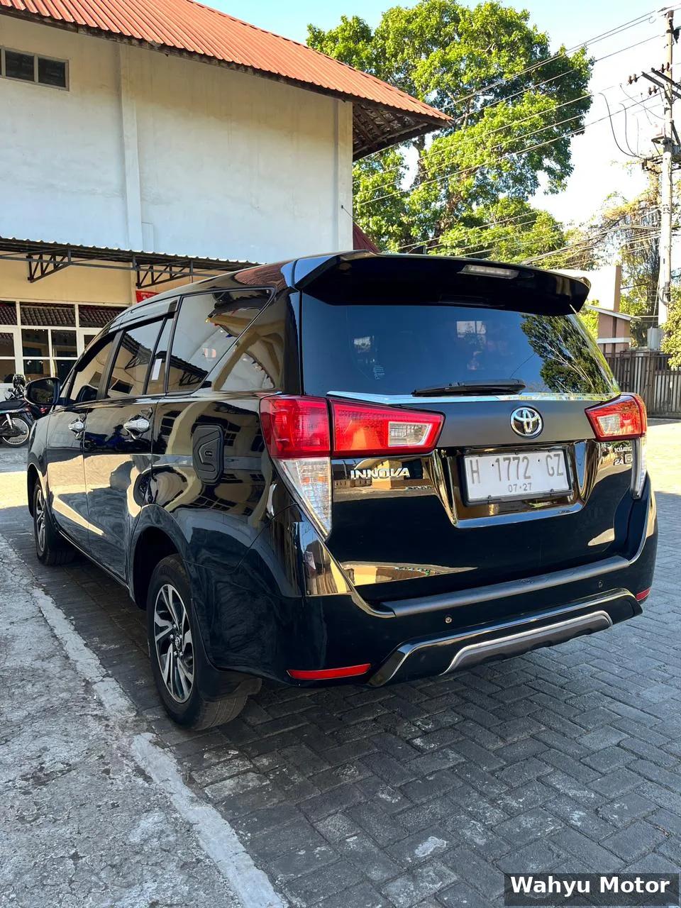 Innova Reborn Diesel 2022 Matic - foto 5