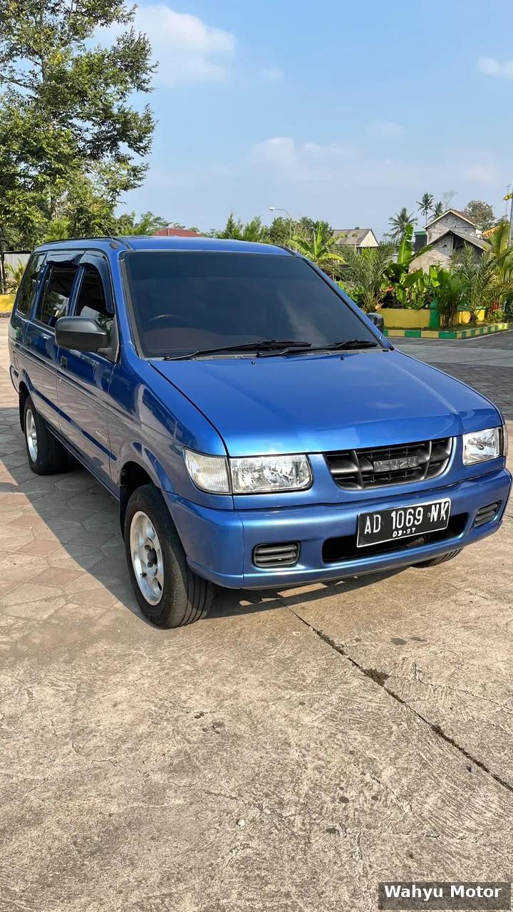 Isuzu Panther LM 2002