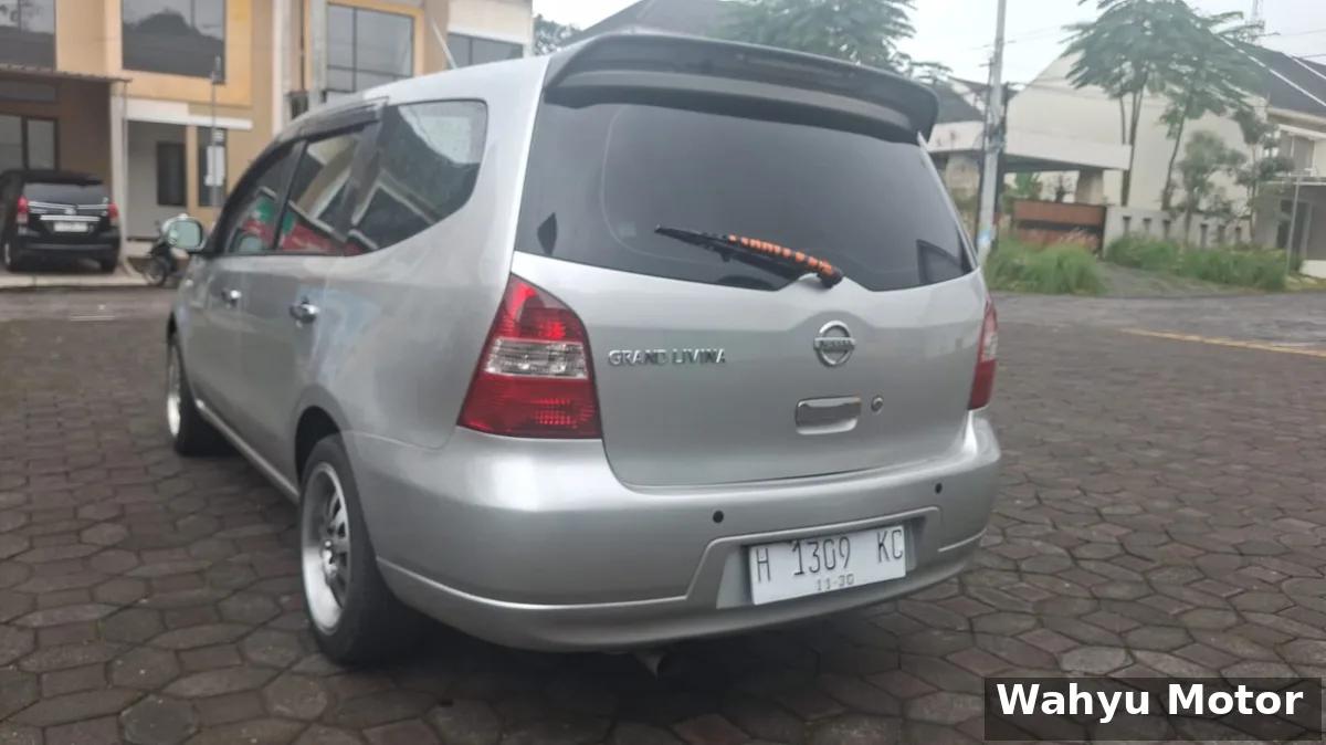Livina SV Manual 2010 - foto 4